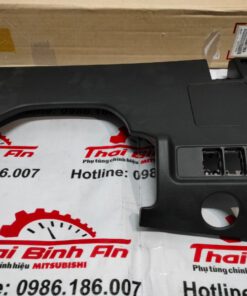 ỐP DƯỚI TAPLO MITSUBISHI TRITON 2020