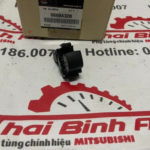 Công tắc lên kính Triton